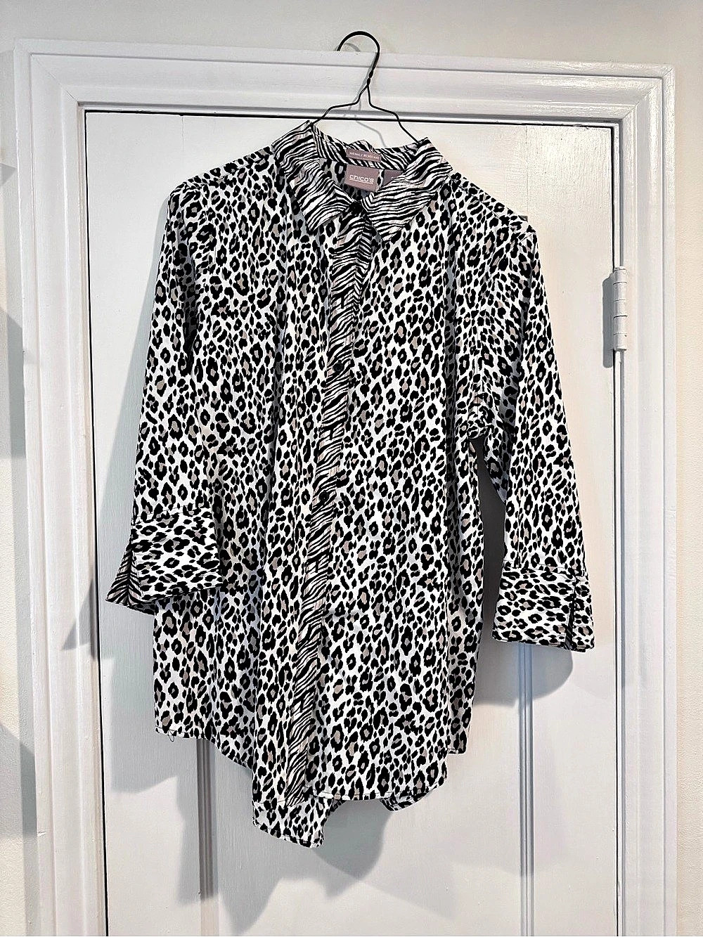 Chico's Wrinkle Resistant Leopard and Zebra Print Button-Down Shirt Size 1